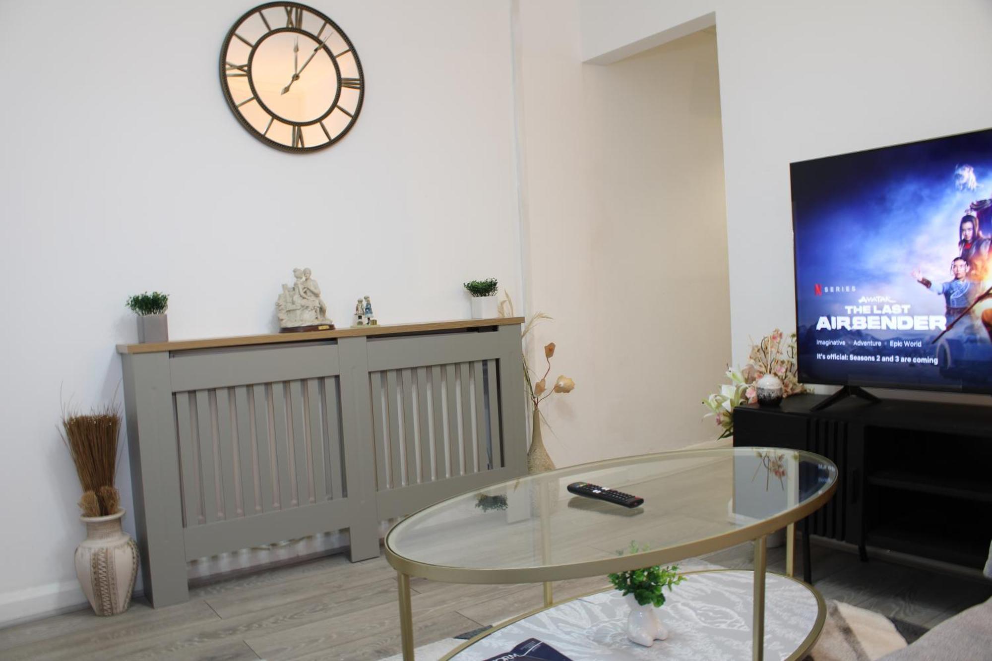 F2S Serviced Apartments 2Bedroom Terrace House With Free Wifi Netflix Suitable For Contractors Walking Distance To Train Station Derby Exteriör bild